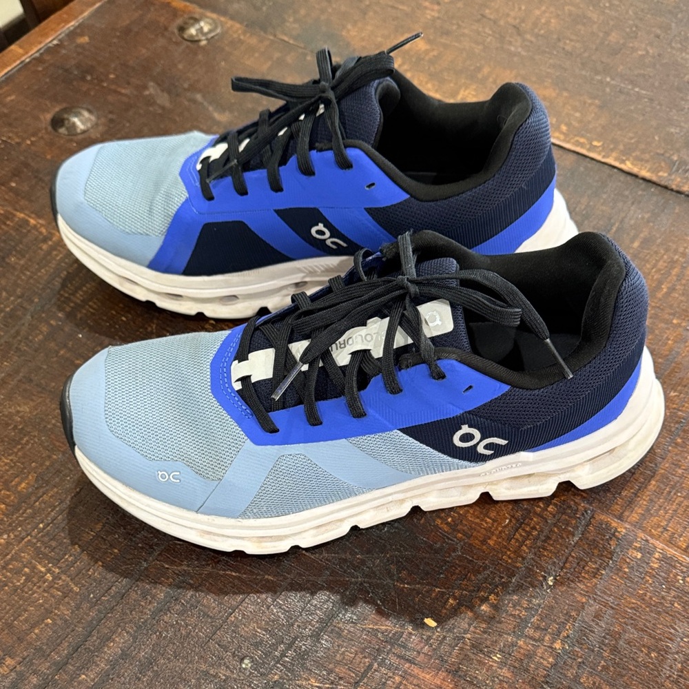 Women’s On tennis shoes